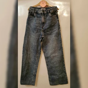 Jeans barn - Jeans till barn i fint skick. 