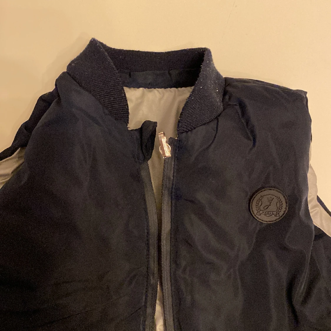 Sleevless jacket - 90