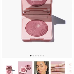 Caia glow blush rasberry passion - Läger ut alla annonser igen på grund av gratis frakt i en vecka, kolla original annonsen i min profil för mer info!💗💗
