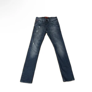 Slim Fit Jeans Jack and Jones - Jack and Jones Slim Fit Jeans (Glenn). Snygga och prisvärda slim fit jeans, nyskick. Storlek: W28 L30