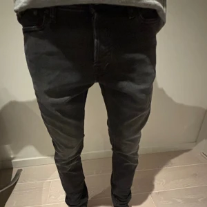 Jack & Jones jeans  - Helt oanvända Jack & Jones jeans. Lapp och allt sitter kvar 