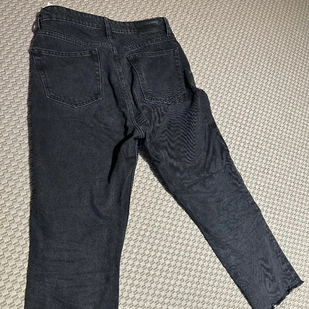 Boyfriend jeans från Zara. Ankellånga på mig (169cm). Bra skick. . Jeans & Byxor.