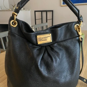 Väska Marc By Marc Jacobs - Väska i läder, mycket bra skick!