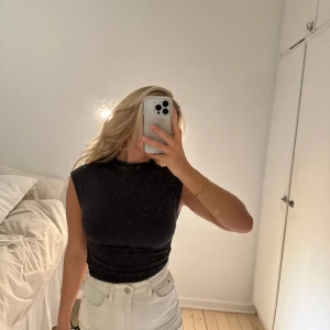 NY! Soft touch topp från Gina Tricot  - Oanvänd med lappar kvar 