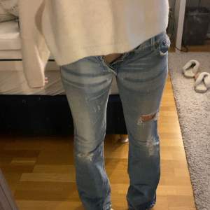 Lågmidjade jeans som är alldeles för små för mig då måste tyvär sälja💗