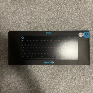 Logitech keyboard  - Bra skick  Pris kan diskuteras 