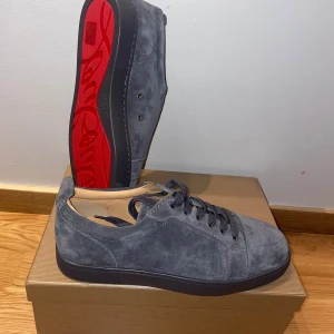 Louboutin - Aldrig använda, skick 10/10  Mer frågor skriv privat! 
