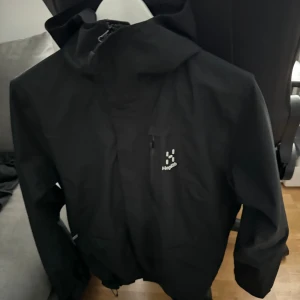 Haglöfs goretex jacka - Storlek S Hahlöfs jacka Goretex Vattentät