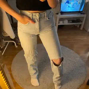 Snygga jeans från Gina tricot, jättesköna