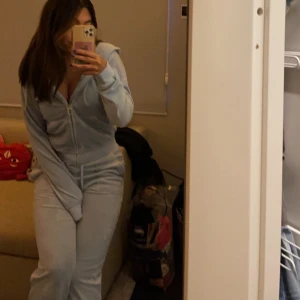 Juicy cutoure sett - Säljer både byxor och kofta 