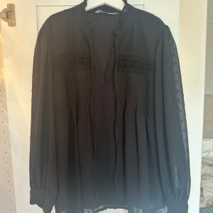 Blus  - Blus från only storlek s