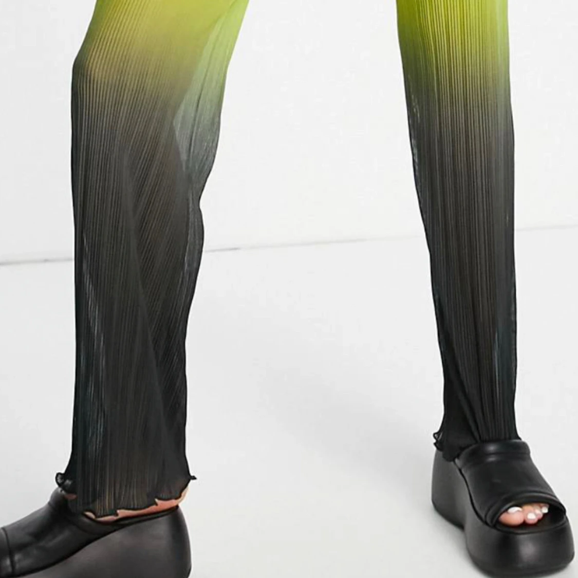 Meshbyxa i grönt och svart/batik  - 91