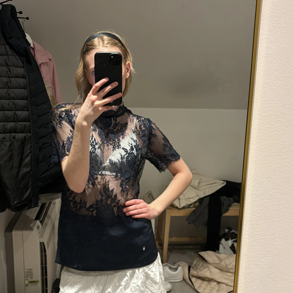 Blå spetströja