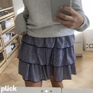 Rutig zara kjol - Helt slutsåld! Trendig och i nyskick 💗 nypris är 400kr, mitt pris 210 