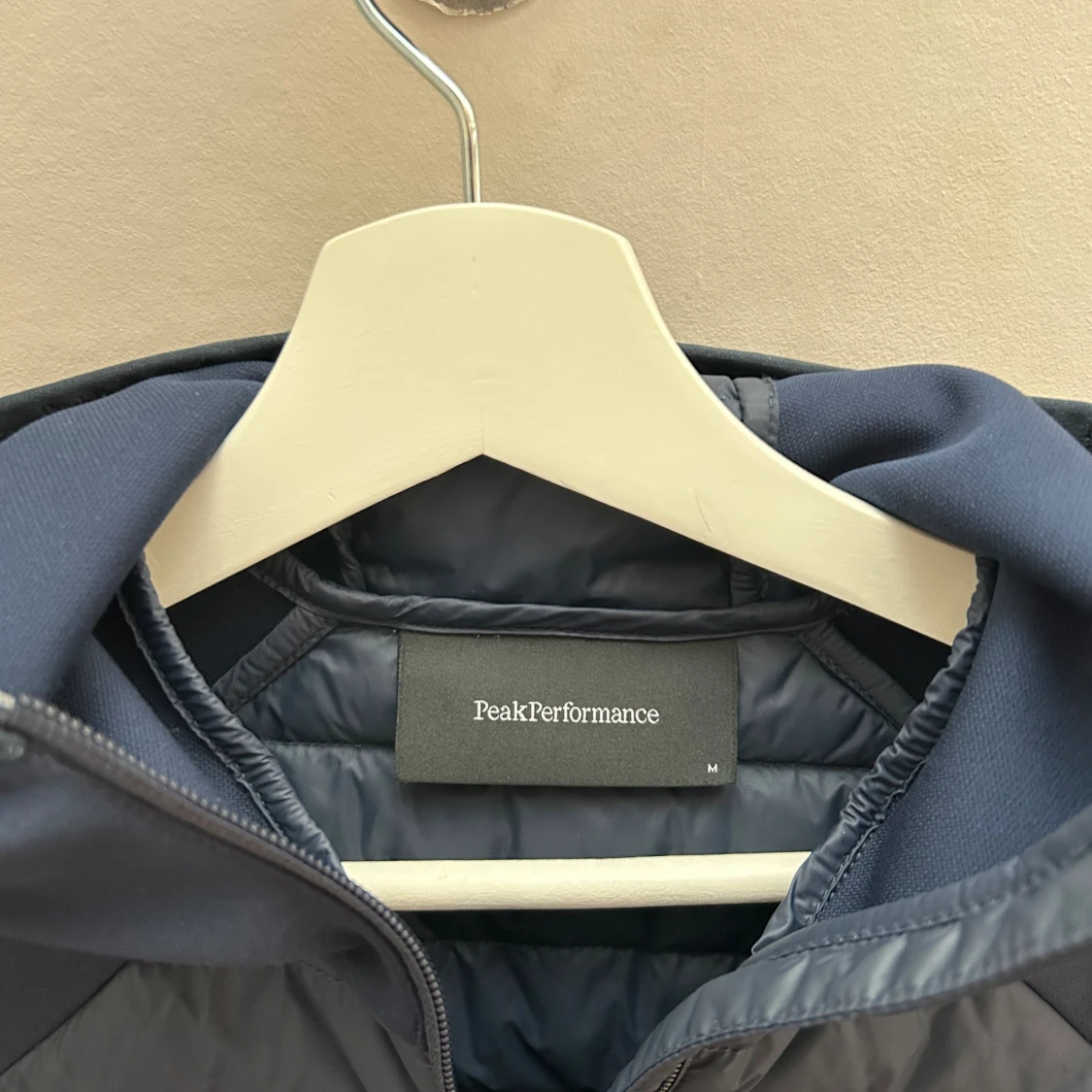 Peak performance hybrid jacka - 90