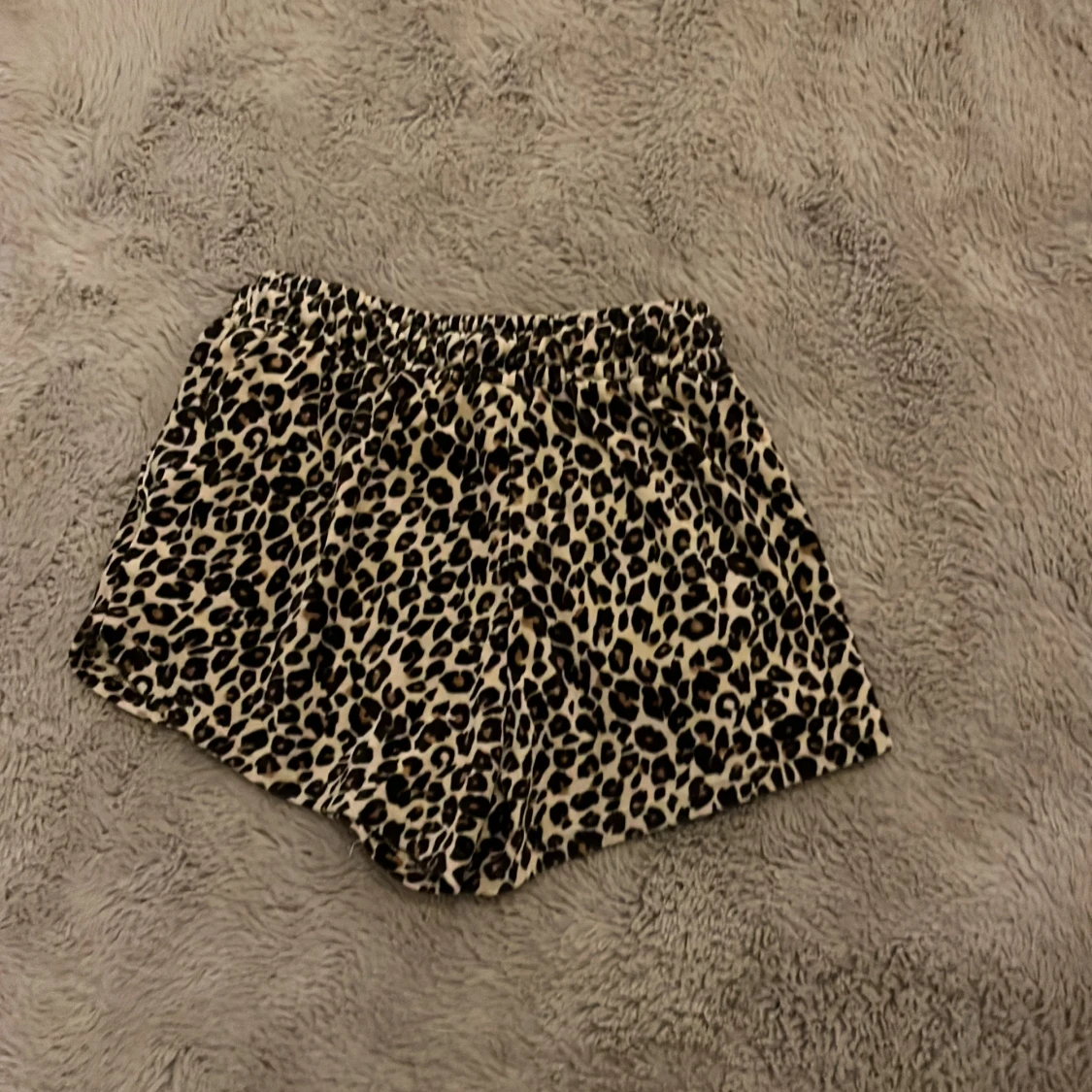 Leopard mjukis shorts - 90