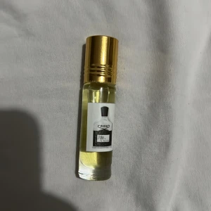 Creed aventus parfymolja  - Inspirerad parfymolja av creed aventus. Koncentrerad oljeextrakt som håller evigheter. Parfymen är identisk till originalet. Några kvar till salu så passa på!