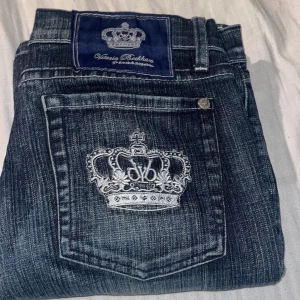 Bootcut Victoria Beckham jeans - Är lite osäker på om jag vill sälja men ska se vad folk hade gett för de,skriv privat för bättre bilder eller om ni har frågor  
