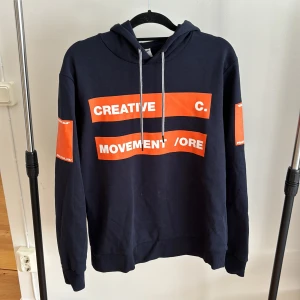 Hoodie från Jack and jones - Hoddie från Jack and Jones i stl L Knappt använd