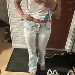 Jeans  - Använda som man ser på sista , är 160