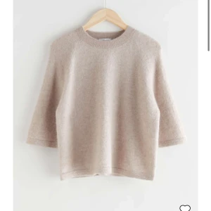 Other stories  - Använd ett fåtal gånger, precis som ny! Nypris 690kr Säljer även den rosa som inte finns att köpa längre!💗💓💓💕