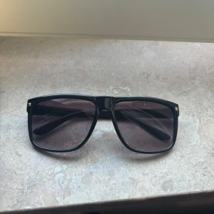 Rayban solglasögon  - Helt nya oanvända Rayban liknande solglasögon😎