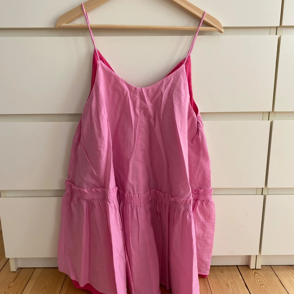 Rosa klänning cos - 91