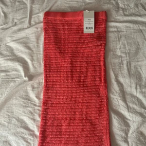 Virkad kjol - Korall 