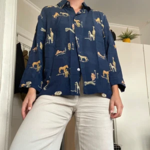 Retro skjorta  - Skjorta med fint mönster, köpt vintage 