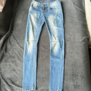 Jeans  - Jeans från new yorker i fint skick.  Står ingen stl, men gissar på S/36