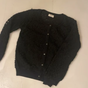 Fin kofta - Fin kofta med coolt mönster! Kontakta för fler bilder 💗