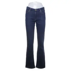 Mörkblå lågmidjade jeans från Lee i toppenskick! 😍