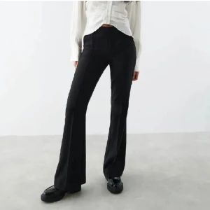 Kostymbyxor  - Jätte fina tygbyxor men passar inte mig <3