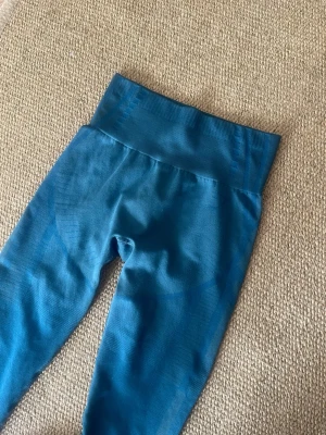 Gymshark tights - Blå gymsharktights i blått, storlek xs superfint skick nästan aldrig använda pga för liten storlek på mig