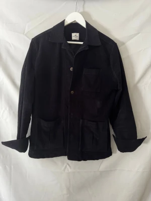 John Henric Manchester overshirt  - Snygg mörkblå John Henric overshirt i Manchester tyg | Kanon skick 