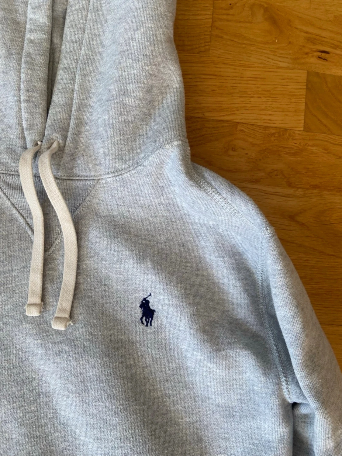 Grå hoodie från Polo Ralph Lauren - 3