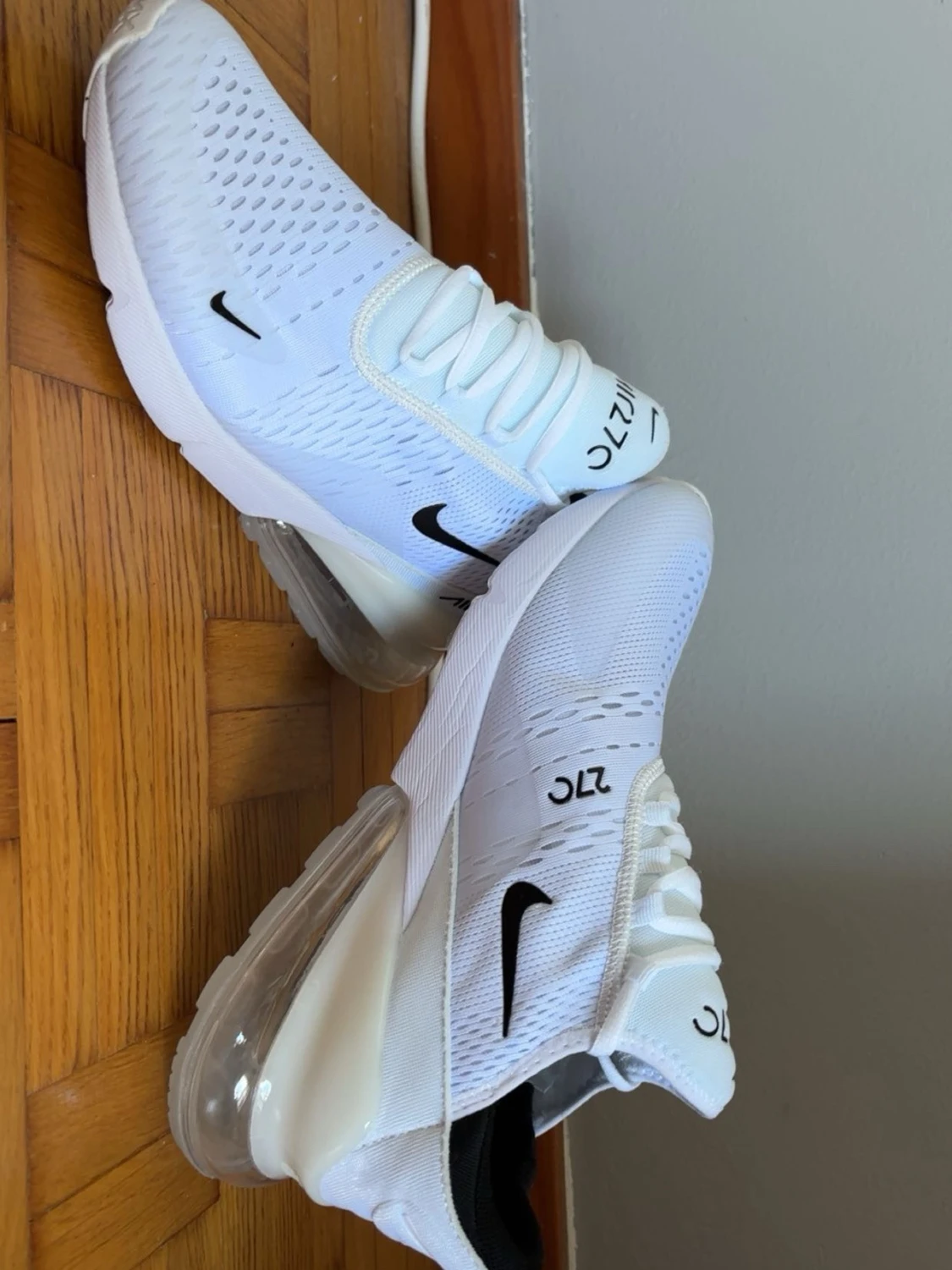 Helt nya vita nike 270s - 1