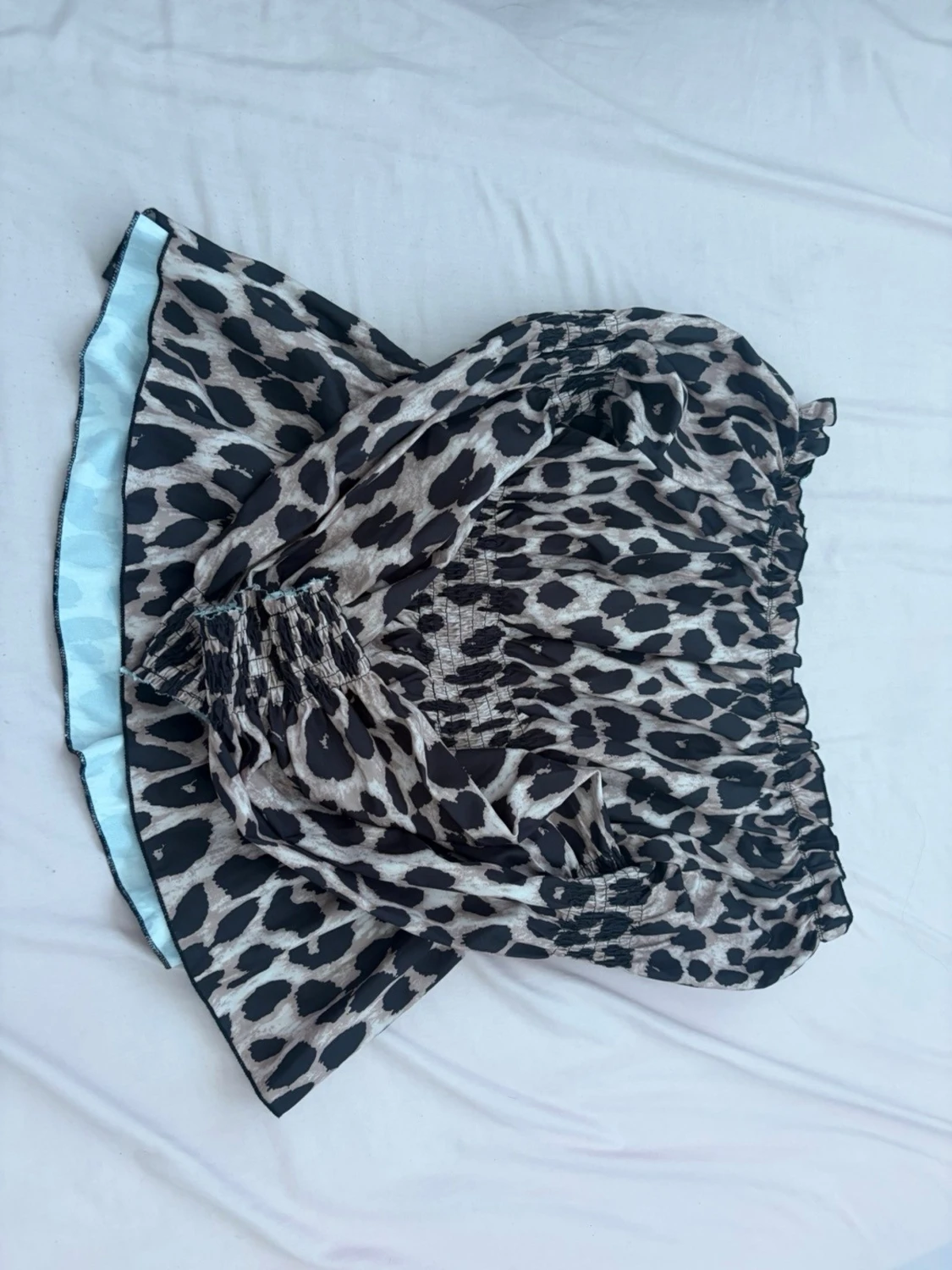 Leopardmönstrad blus med puffärm - 1