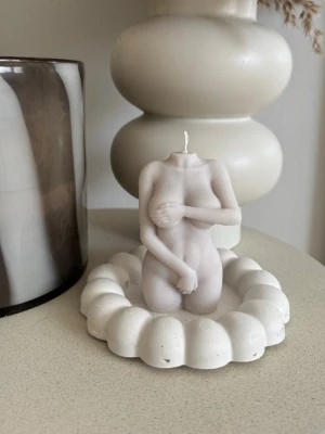 Handgjort ljus - Handgjort ljus formad som en kvinnokropp