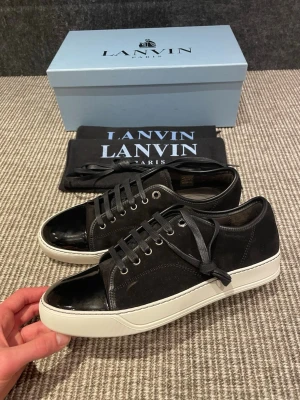 Lanvin skor (nya) - Hej! Säljer nu dessa svin snygga lanvin skor. Skorna är helt nya! Begränsat antal boxar och dustbags. Hör av dig vid frågor