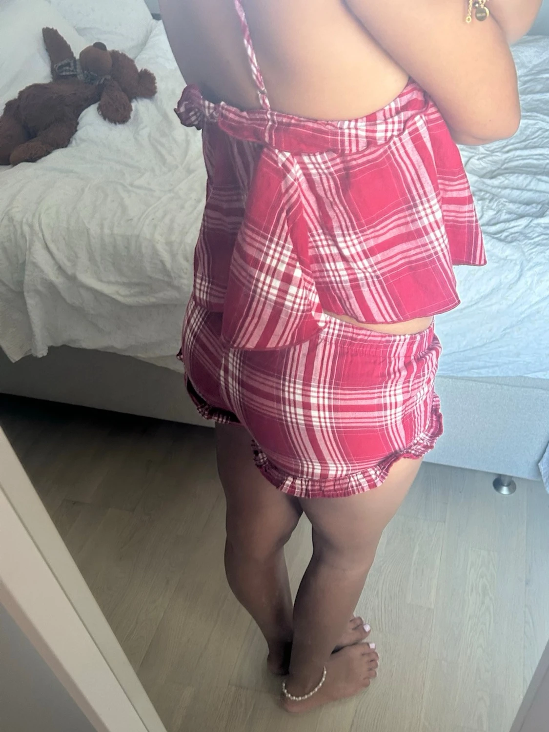 Rött rutigt pyjamas-set med rosetter - 2