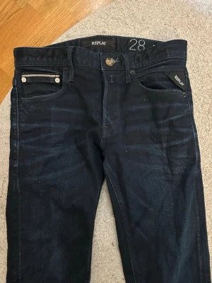 Replay jeans - Hej säljer ett par replay jeans i storlek 28-32 riktigt sköna 