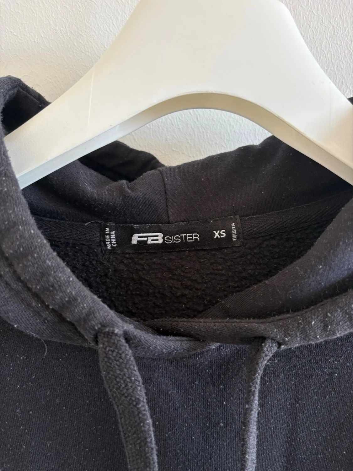 Unisex svart hoodie  - 2