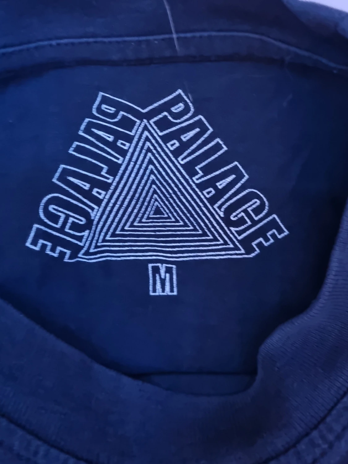 Mörkblå Palace t-shirt med tryck - 1