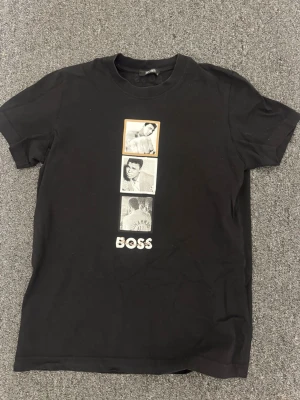 Boss x Muhammed Ali  - Fräsch och riktigt snygg i mycket bra skick pris kan 100% diskuteras 