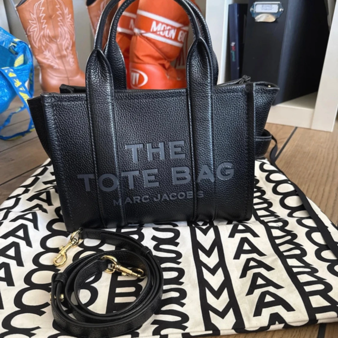 Svart The Tote Bag från Marc Jacobs