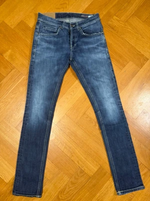 Dondup George Slim fir  - Dondup George slim fit jeans mint condition 8/10 inga skador storlek 29
