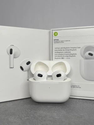Airpods Gen 3 - NYA HÖRLURAR KNAPPT ANVÄNDA. PRIS KAN DISKUTERAS