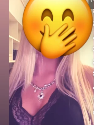 Body från HM!! - Säljer min as snygga body från hm med spets! Använd fåtal gånger så är som ny! 