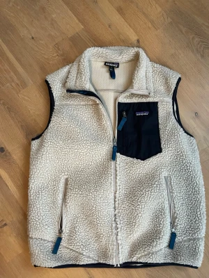 Väst från Patagonia - Fin ullväst från Patagonien i bra skick, storlek S.